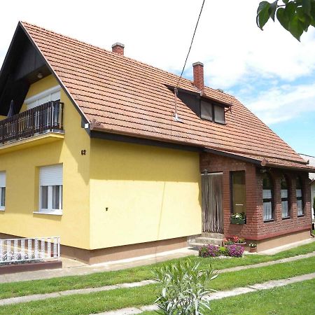 Apartment Balatonbereny 4 Luaran gambar