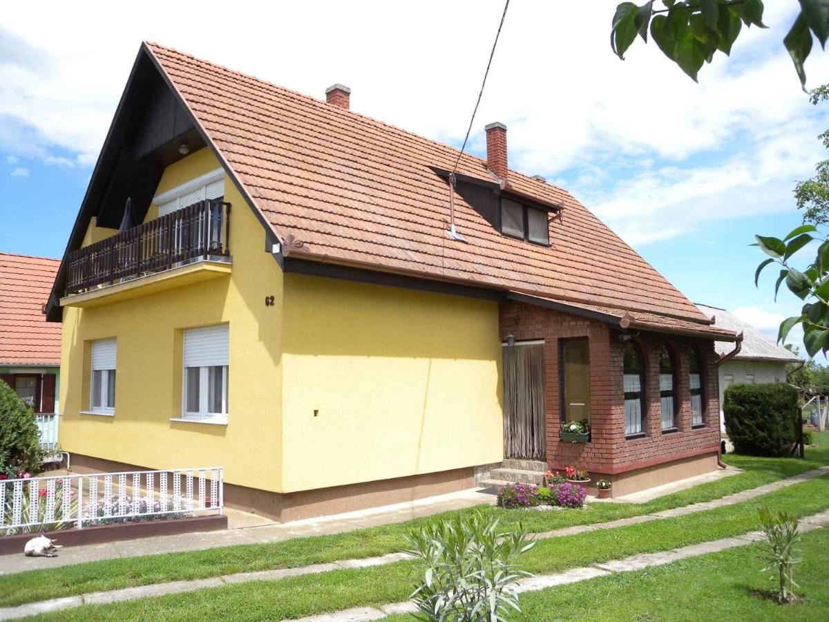 Apartment Balatonbereny 4 Luaran gambar