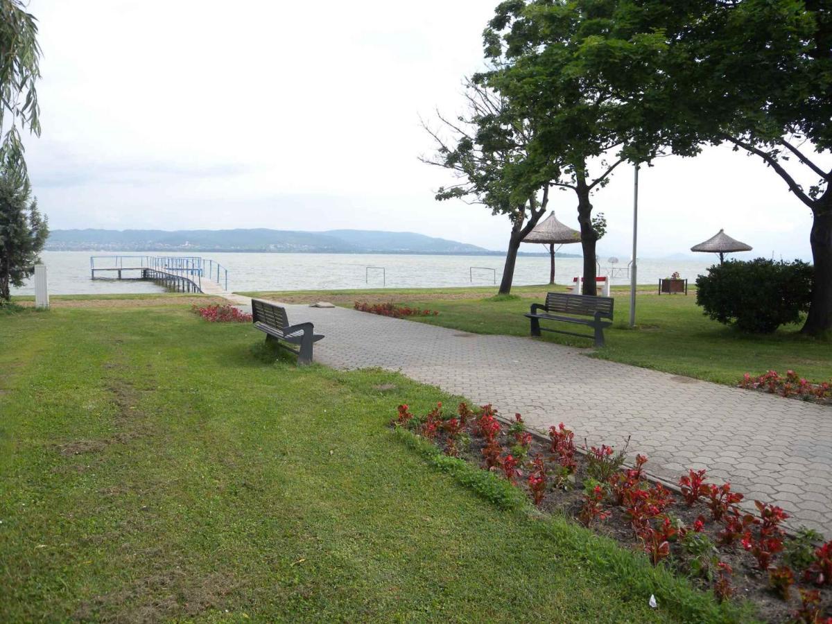 Apartment Balatonbereny 4 Luaran gambar