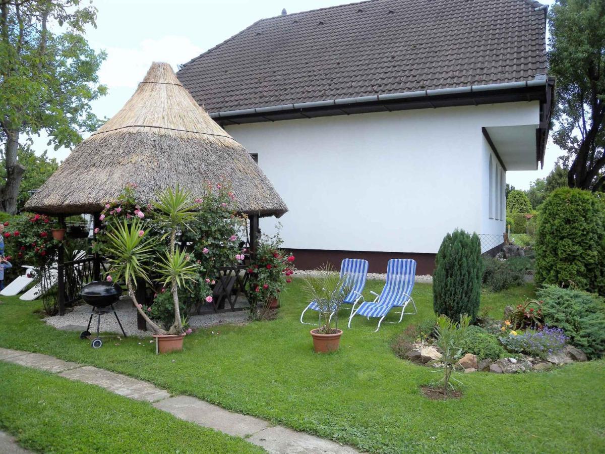 Apartment Balatonbereny 4 Luaran gambar