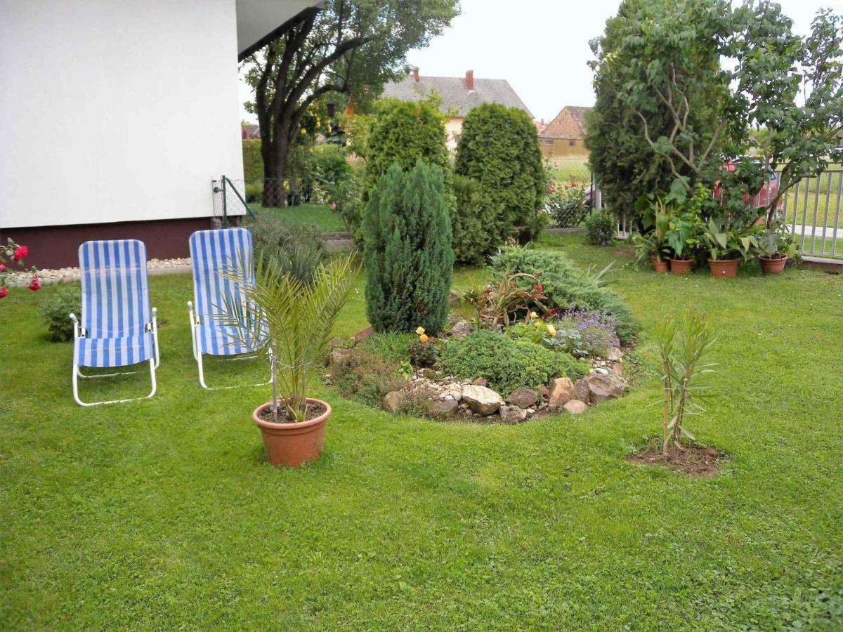 Apartment Balatonbereny 4 Luaran gambar