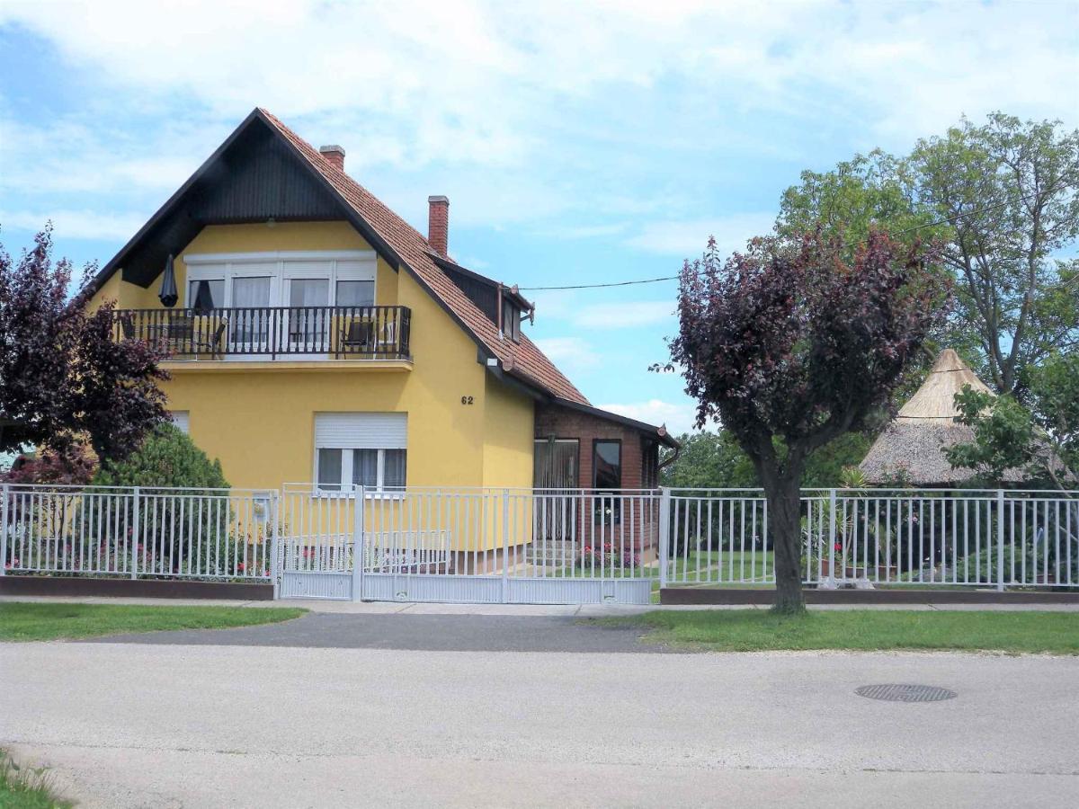 Apartment Balatonbereny 4 Luaran gambar